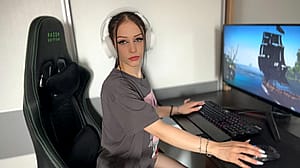 Tiny goth tits and gaming'