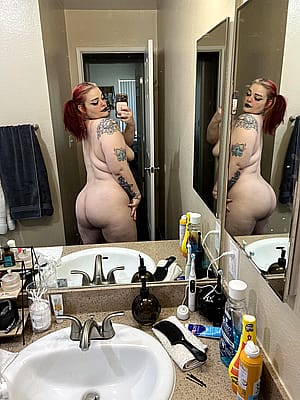 lets fuck in the mirror'